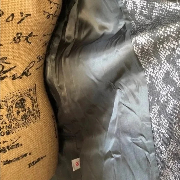 Helena Neiman Marcus buttons front gray& silver w/lace outwear coat dress Size:8